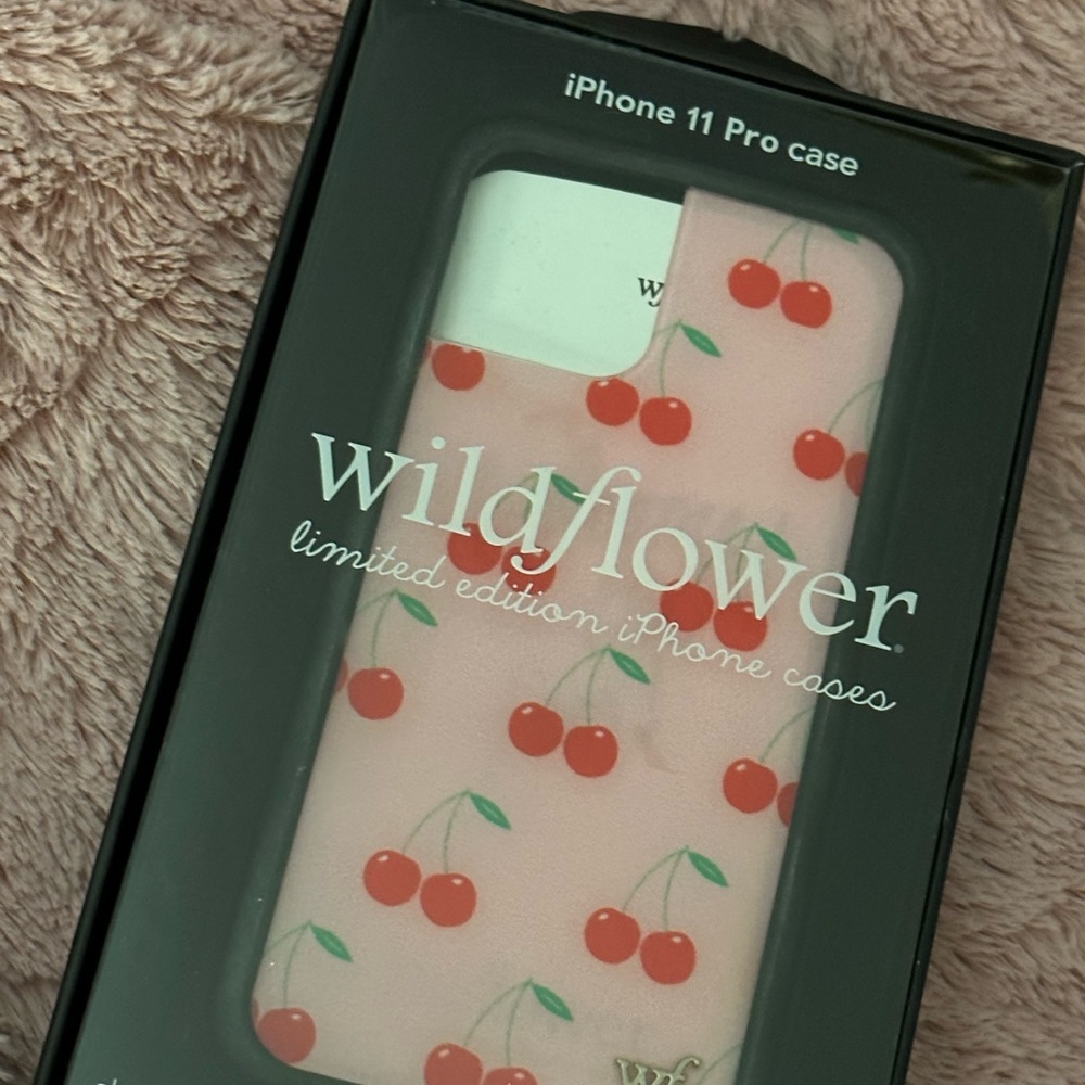 Wildflower iphone 11 pro case.